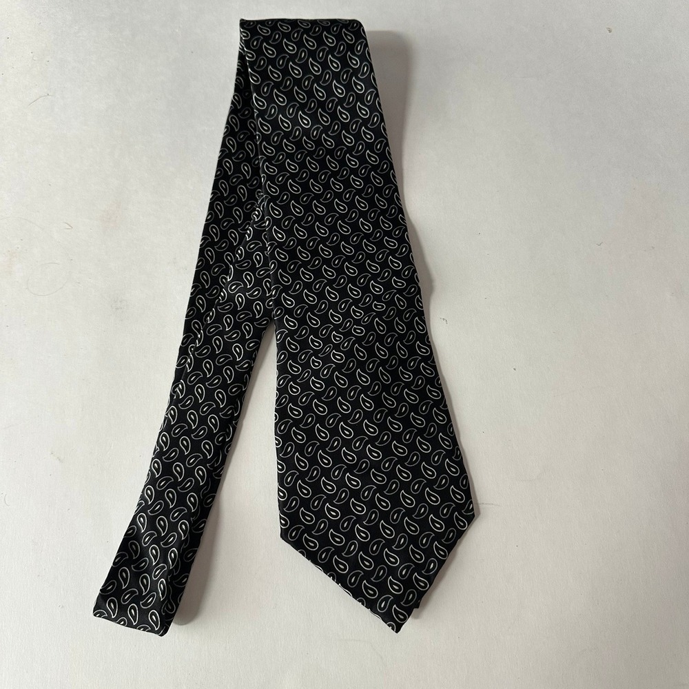 Villa Bugatti Men Black Silver Paisley Silk Necktie Tie USA Made Italian Print
